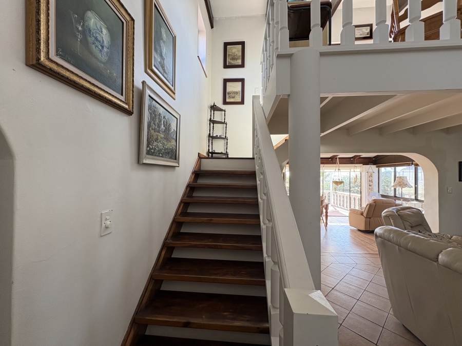 4 Bedroom Property for Sale in Pearl Bay Western Cape